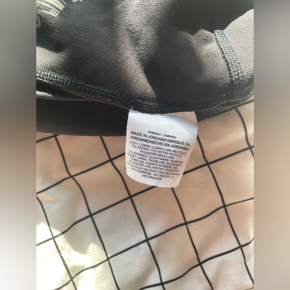 Small Black Cropped Nike Leggings (only worn a couple times) - Picture 7 of 7